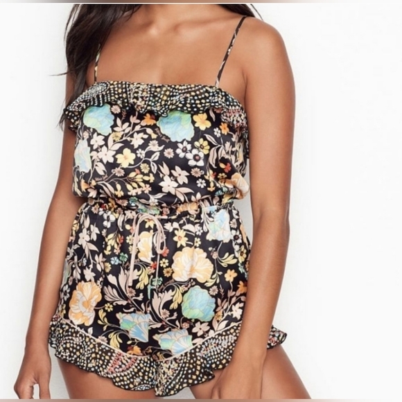 Victoria Secret Nighty - Picture 1 of 5